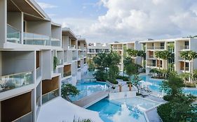 Wyndham Grand Nai Harn Beach Phuket